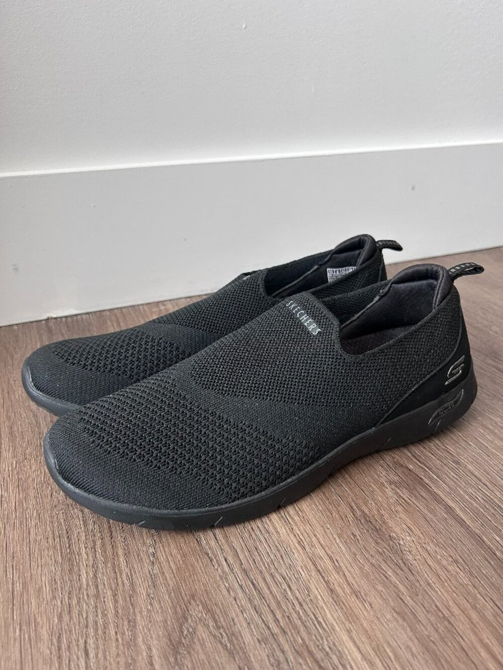 Skechers Women's Arch Fit Refine Don't Go Sneaker Size 11